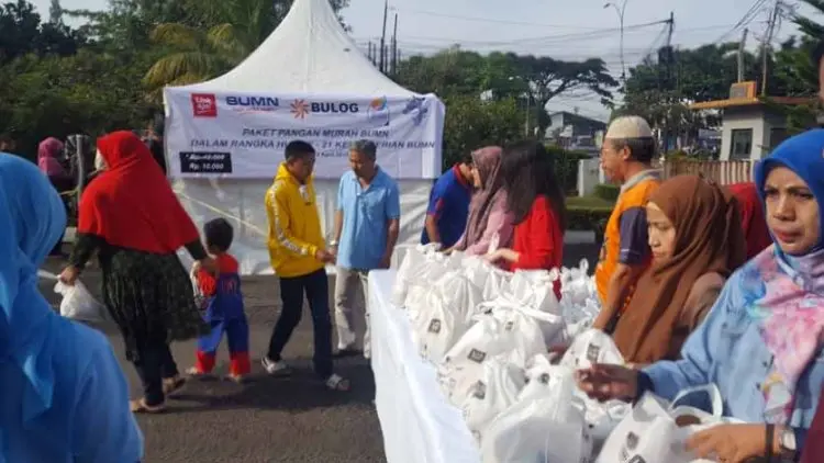Bulog Jabar Gelontorkan 4.000 Paket Pangan Murah