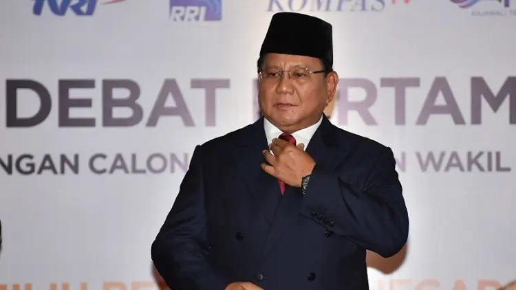 Prabowo Hadiri Nikahan, Ma'ruf Kumpul Keluarga