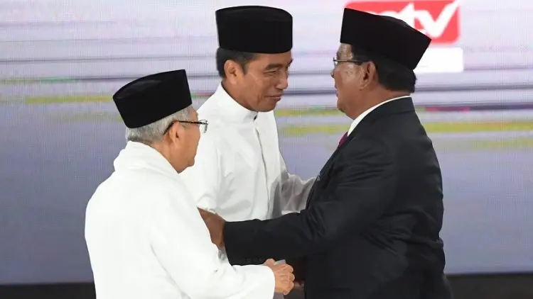 'Usap Dagu' Jokowi hingga Tusuk Prabowo-Sandi