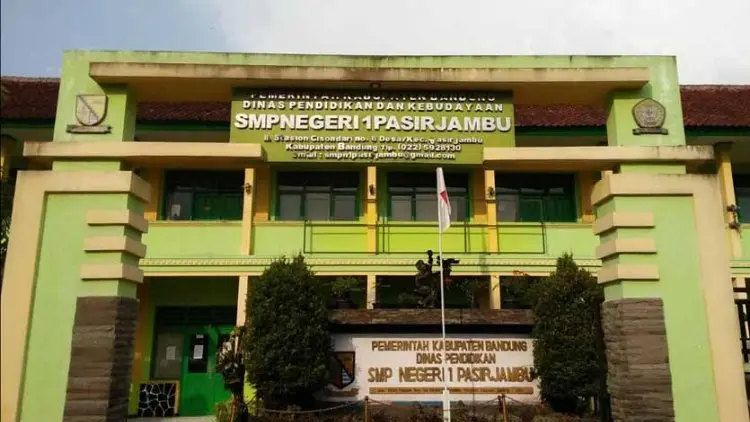 Orang Tua SMPN 1 Pasirjambu pun Keluhkan Biaya UNBK