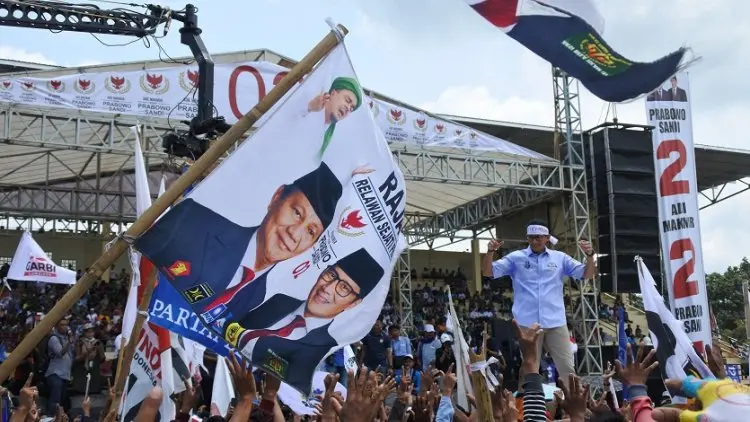 Seember Uang Relawan yang Bikin Sandiaga Menangis