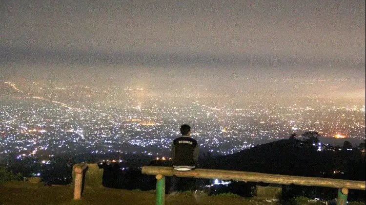 Yuk, Menikmati Keindahan Sunset dan Sunrise di Bukit Bintang Bandung