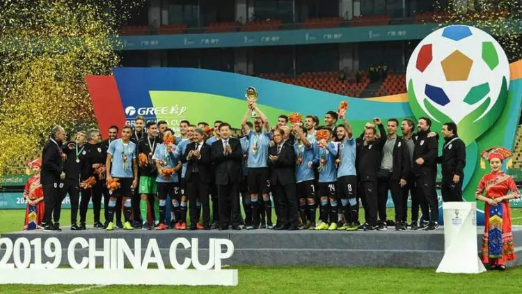 Beda Kasta, Uruguay Gunduli Thailand 4-0 di China Cup