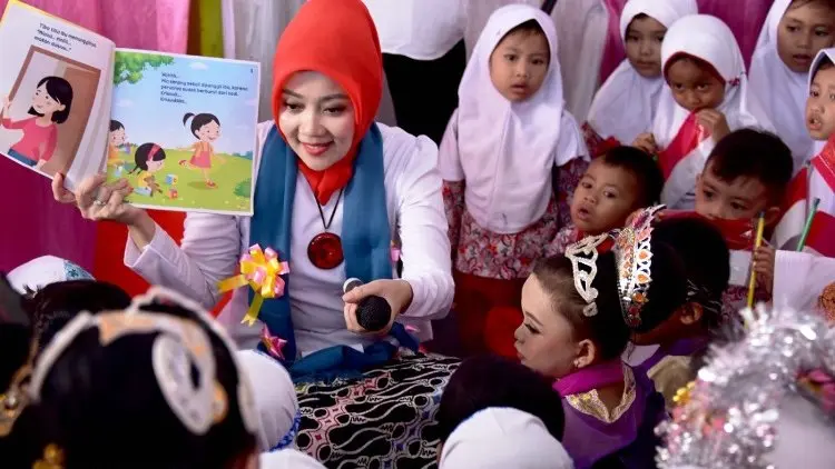 Atalia Dorong Minat Baca Dari Usia Dini Hingga Remaja