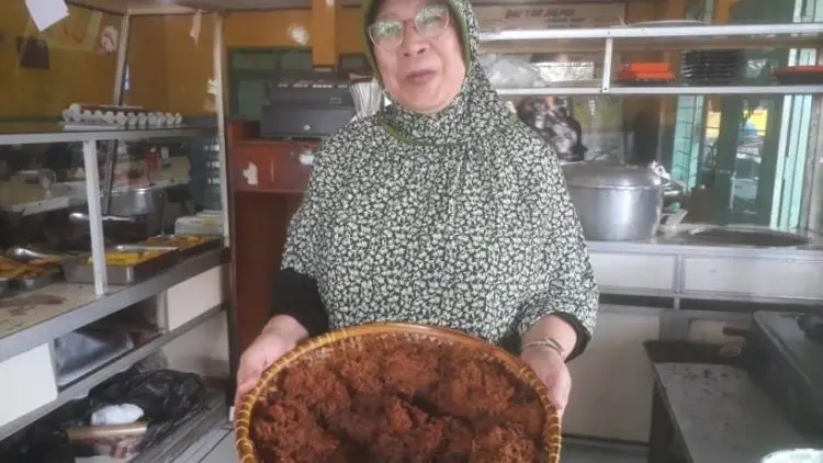 Mencicipi Kuliner Gepuk Tersohor di Cilampeni Kabupaten Bandung