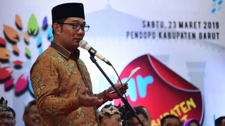 Emil Usul SD, SMP & SMA/SMK Dibangun di Satu Lokasi