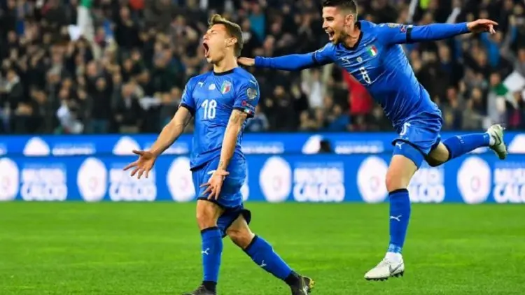 Barella-Kean Cetak Gol Debut, Italia 2-0 Finlandia