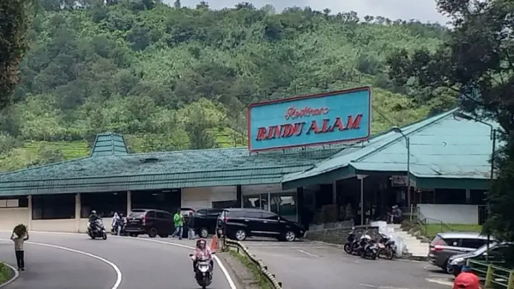 Iwan Siap Ambil Alih Pembangunan Rest Area PKL Puncak