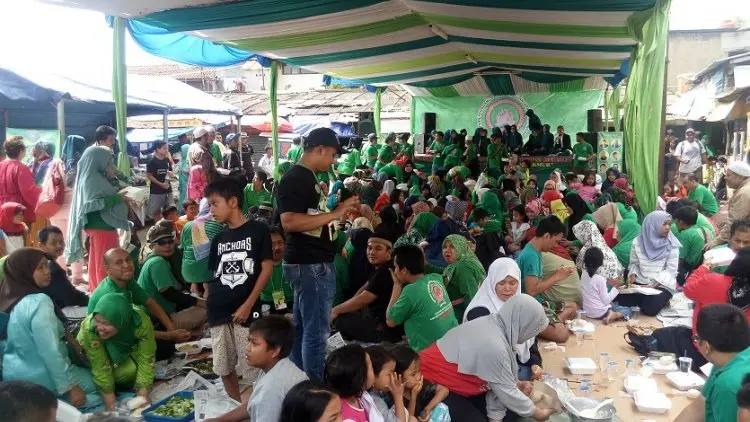 'Kalahkan' Pemkab, Pedagang Pasar Sayati Gelar Syukuran