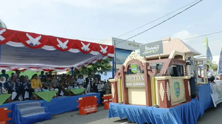 Pawai Alegoris Meriahkan HUT Ke-71 Kabupaten Subang