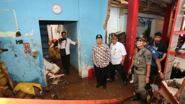 Pemkot Bandung Pasok Kebutuhan Warga Terdampak Banjir Cijambe