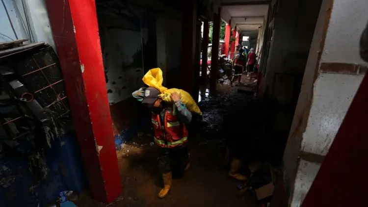 Pemkot Kerja Keras Atasi Tanggul Jebol di Cijambe