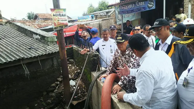 Sekolah Terkena Banjir, Oded Pastikan Siswa Bisa Sekolah