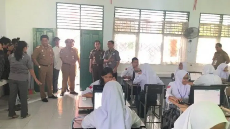 91 Siswa SMA Terbuka di Garut Ikuti UNBK Pertama Kali