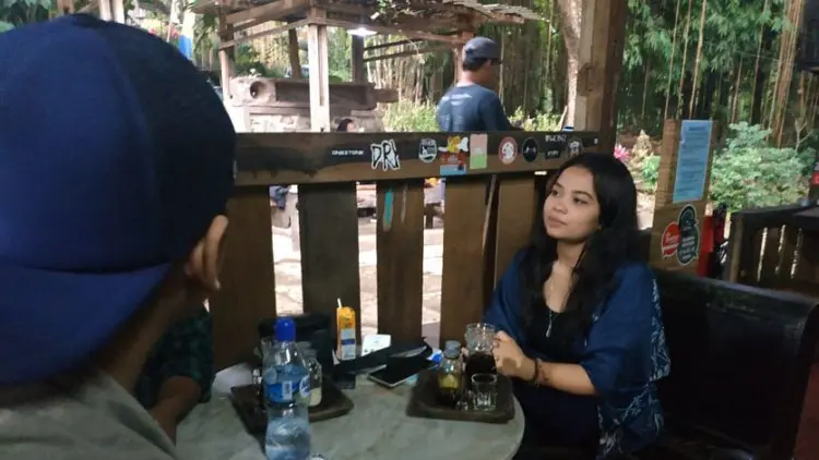 Ngopi Nikmat ala Baksil di Pojok Ngopi