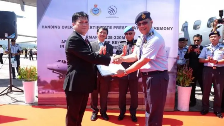 PT DI-RMAF Sepakati Program Rewiring Pesawat CN235-220