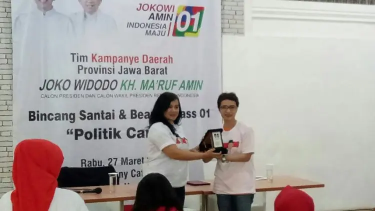 Tangkal Hoaks Dengan Berpikir Positif