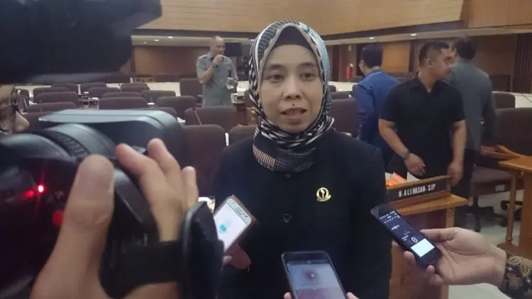 Pembahasan LKPJ Gubernur Akhir Tahun Anggaran 2018 Diundur