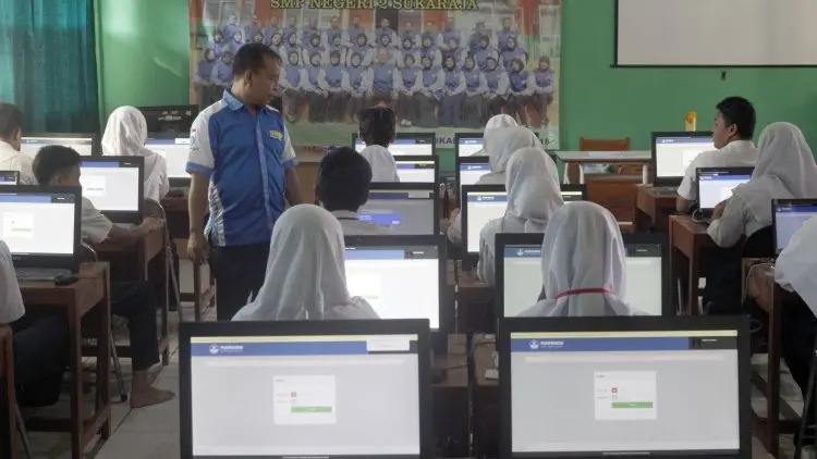 Belum Semua SMP di Garut Mampu Gelar UNBK