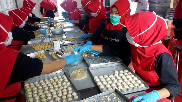 Jelang Lebaran, Produksi Kue Kering Melonjak 40%