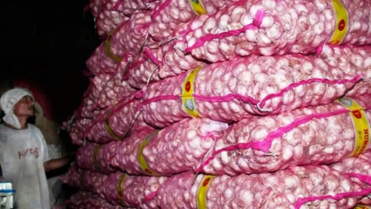 Harga Bawang di Cimahi Meroket Jelang Ramadan