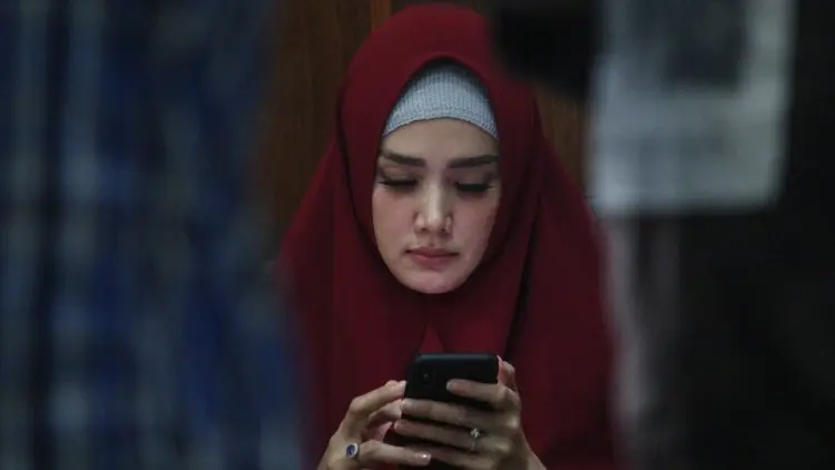 Begini Reaksi Mulan Setelah Dhani Dituntut 1,5 Tahun Penjara