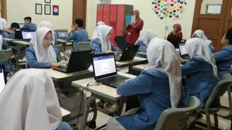 141 Siswa Ikuti UNBK 2019 di SMP Darul Hikam, Termasuk Camilla