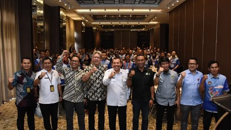 Mengangkat Perubahan Melalui Media Sosial yang Positif