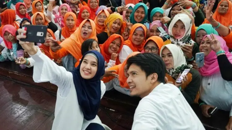 Kiat Dimas Seto Memulai Gaya Hidup Islami