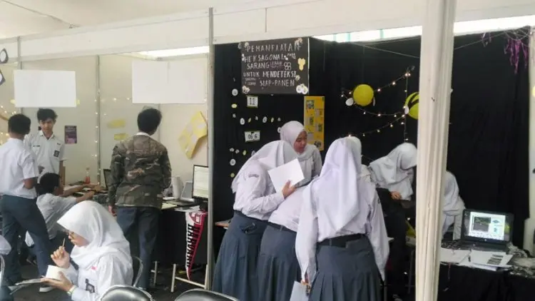Pameran Pekan Ilmiah VIII di SMAN 3 Bandung