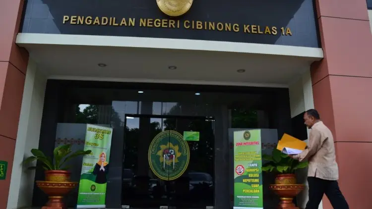 Mahasiswa Bersyukur Ketua PN Cibinong Dicopot dari Jabatannya