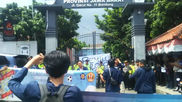 Kantor KPU Jabar Didemo Mahasiswa, Begini Tuntutan Mereka