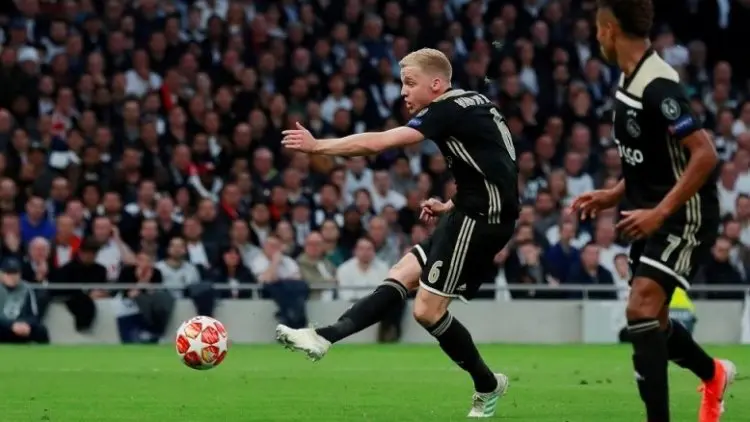 Ajax Selangkah Lagi ke Final, Bungkam Spurs di London