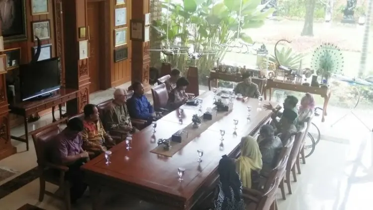 Dari Mahfud MD hingga Dahlan Iskan Temui Habibie, Ada Apa?