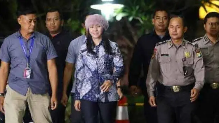 Begini Penangkapan Bupati Talaud yang Cantik dan Sederet Barang Mewahnya