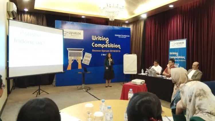 Writing Competition Ajak Mahasiswa Bandung Berpikir Kreatif