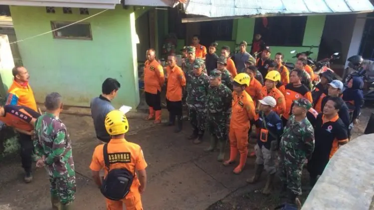Seorang Warga Tewas Tertimbun Longsor di Tasikmalaya