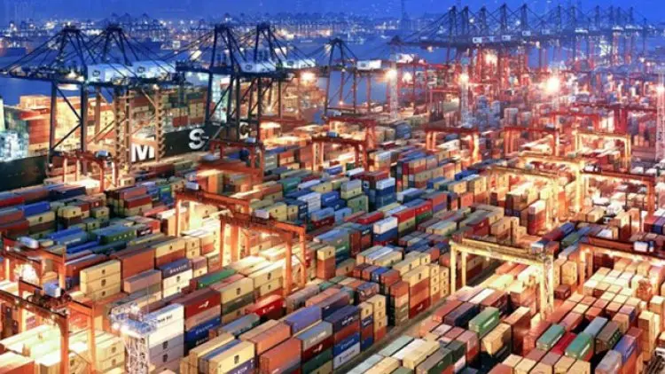 Jokowi Genjot Infrastruktur, Logistik Tetap Mahal
