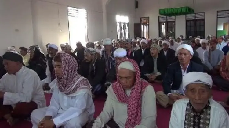 Jemaah Tarekat Naqshabandiyah Padang Sudah Mulai Berpuasa