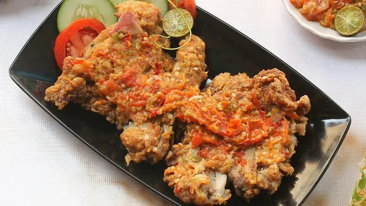 Ayam Geprek Melesat Jadi Menu Terpopuler