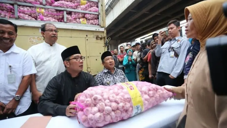 Harga Bawang Putih di Pasar Kircon Hanya Rp30.000 per Kilogram