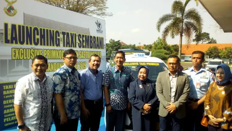 Lanud Husein Sastranegara Luncurkan Taksi Sembrani di Bandara