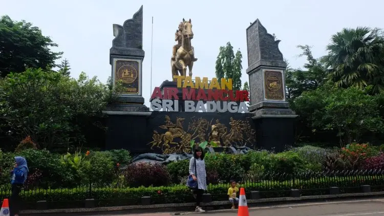 Yuk,  'Ngabuburit' di Taman Tematik Purwakarta