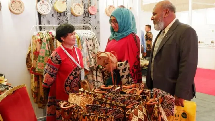 Batik Indonesia Memikat Publik Bangladesh