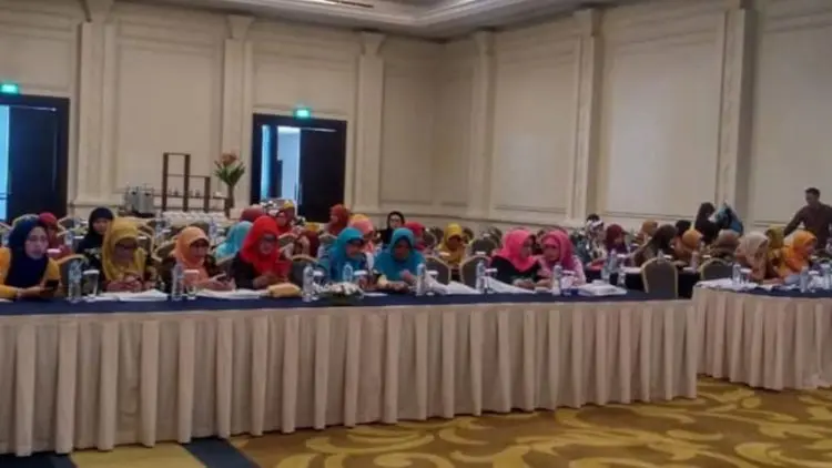 Upaya untuk Terus Menjunjung Tinggi Bahasa Indonesia