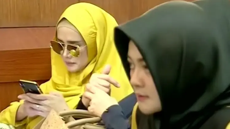 Mulan Jameela Pastikan Dampingi Sidang Ahmad Dhani