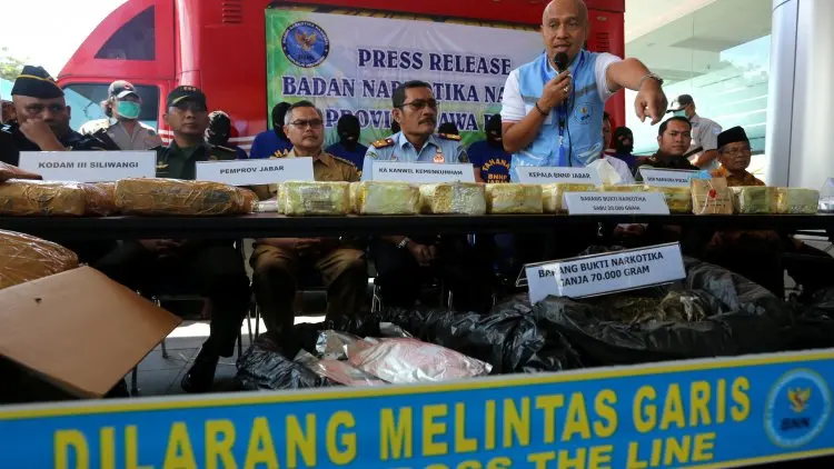 BNN Ungkap Ganja Disembunyikan Dalam Ban Mobil