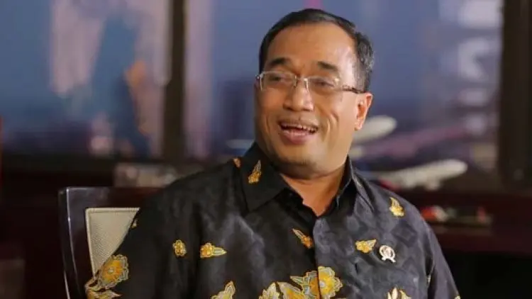 Gagal Turunkan Tiket Pesawat Menhub Ogah Mundur