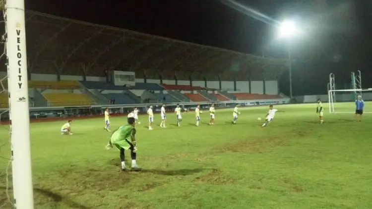 Tim Liga 1 Mulai Adaptasi Main Malam