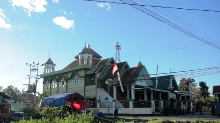 Masjid Sokambang Memendam Cerita Lama Kerajaan Sumenep